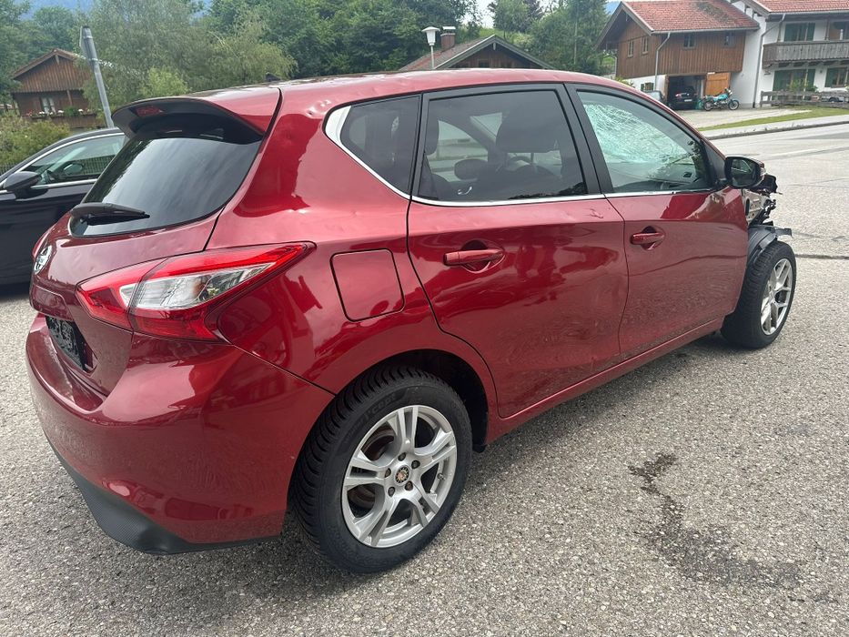 Nissan Pulsar 1.2турбо 72000км здраво табло на ЧАСТИ