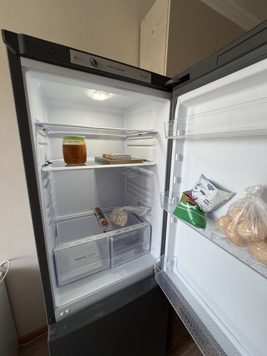 Продам холодильник
