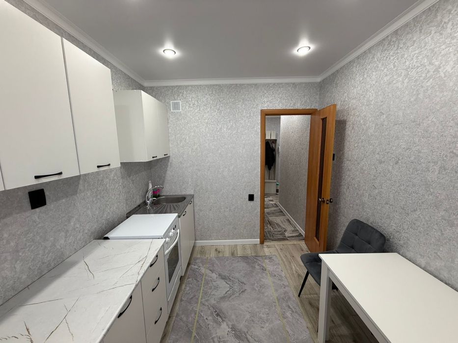 1 комнатная,проспект Аблайхана