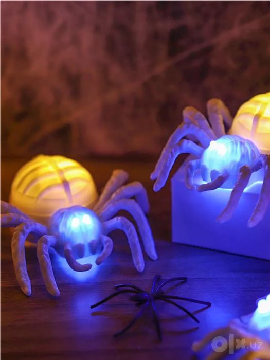 Свеча-паук декоративная со светящимися глазами на halloween хэллоуин