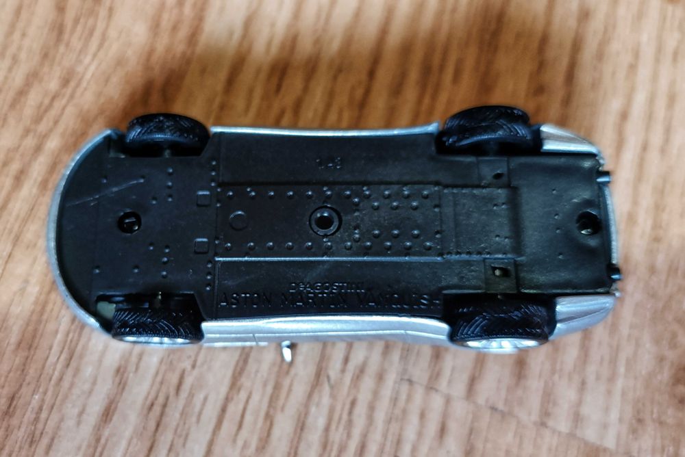 Macheta Aston Martin Vanquish 1/43