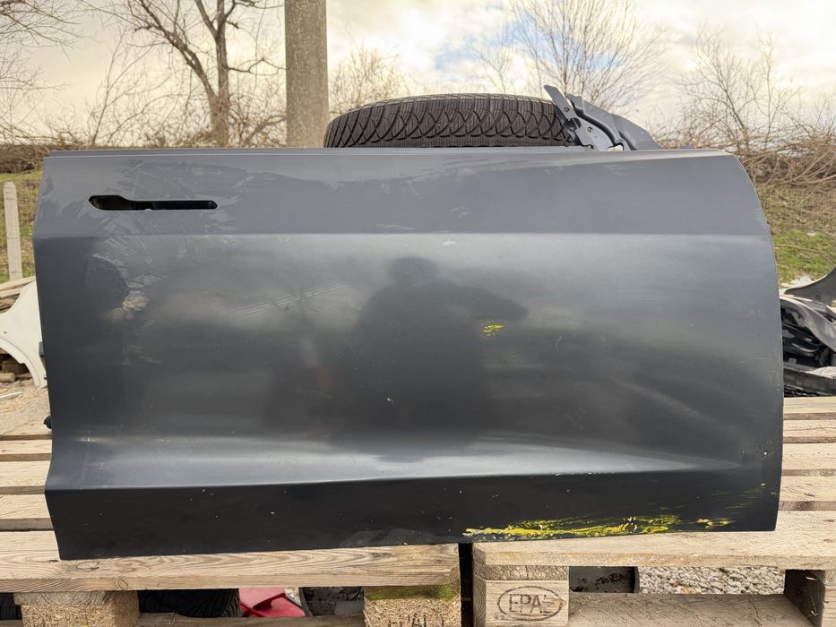Врата Tesla Model 3