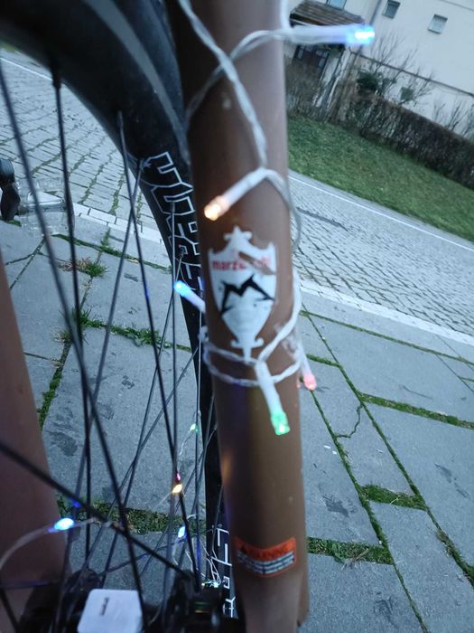 Vand bicicleta dirt jumper Cube