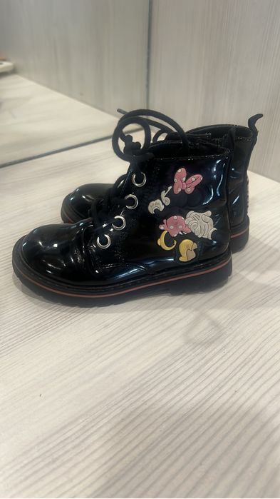 Детская обувь для мальчиков и девочек