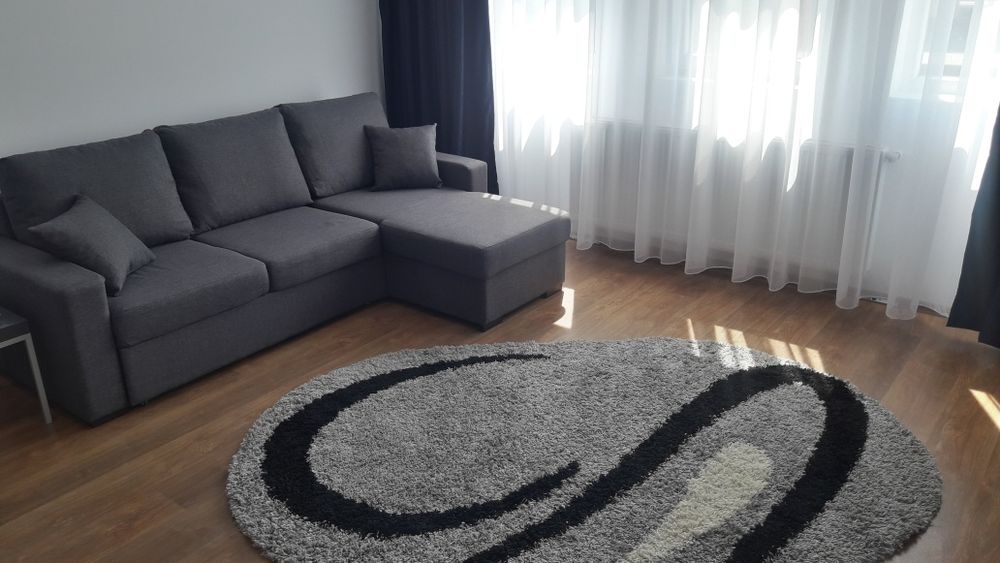 Vand coltar retractabil.