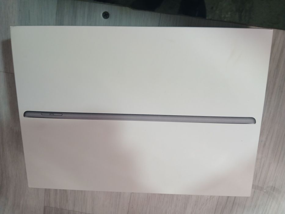 Продам ipad 8 10.2