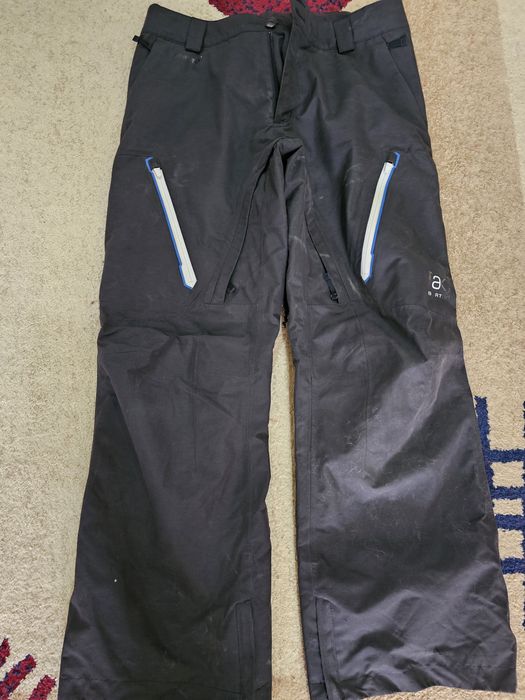 Продаётся сноуборд и экипировка!