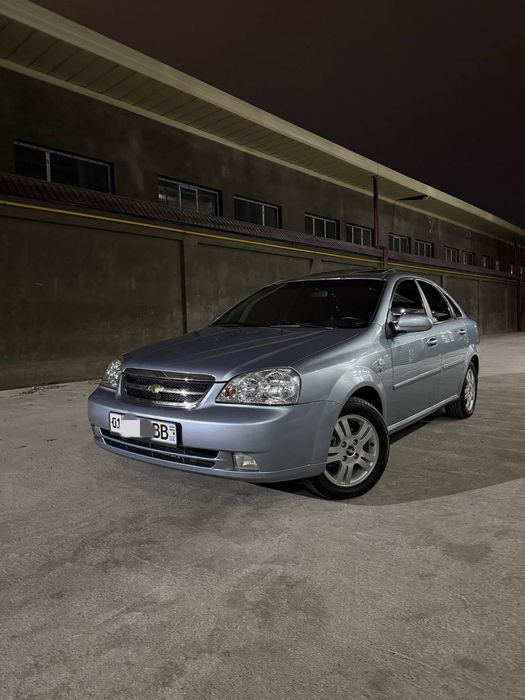 Lasetti 1.6 avtomat, 2013 yil srochna