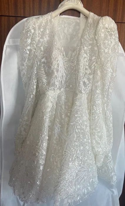 рокля бяла и къса