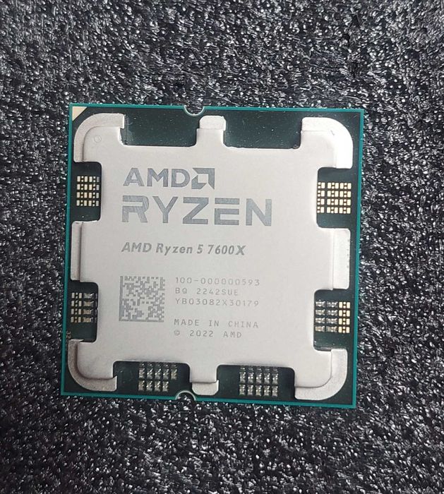 Продам процессор AMD Ryzen 7600x