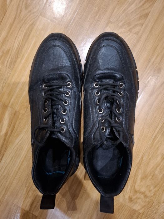 Продаю Ботинки 43 размер