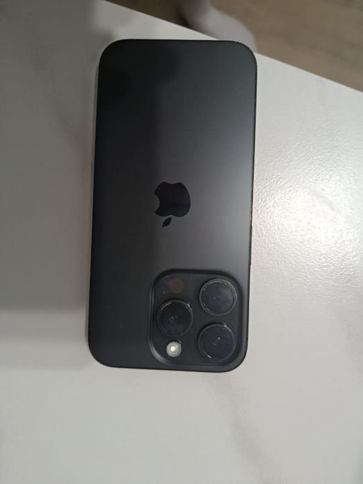продам iPhone 15pro