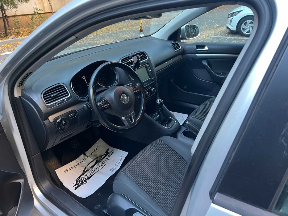 Volkswagen Golf 6 1.6 TDI, Variant, anul 2010