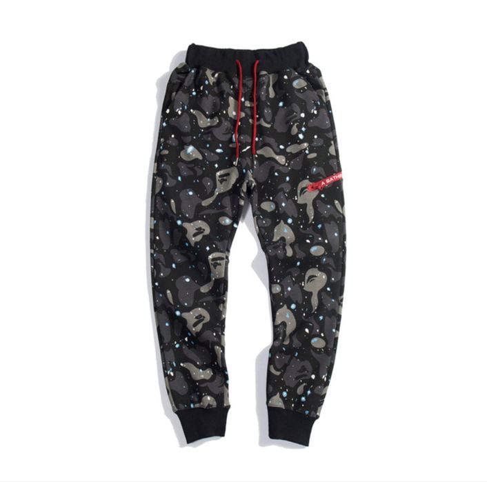 Продается штаны унисекс на подростка. Производство Япония. Бренд: Bape