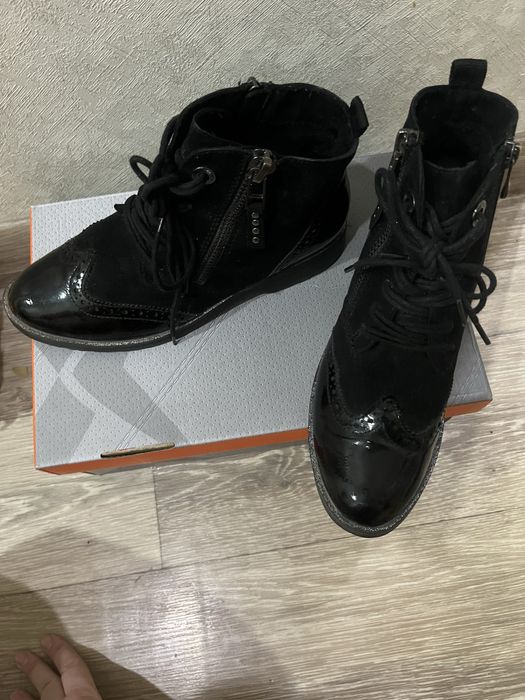 Продам ботинки осень/весна женские