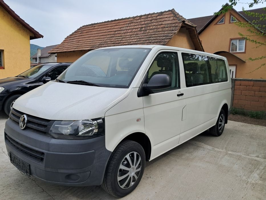 Vw transporter t5 2011  pasul lung  2 litri euro5 clima top