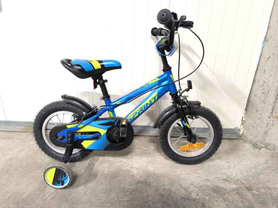 Детски велосипед с помощни колела 12" Sprint Casper