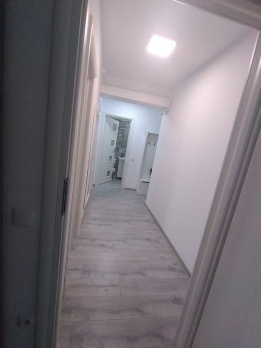 Închiriez apartament cu 2 camere decomandat Iași