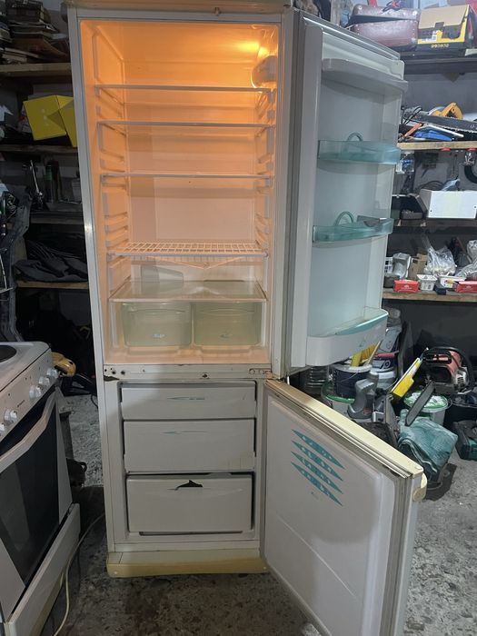 Срочно продам новую холодильник