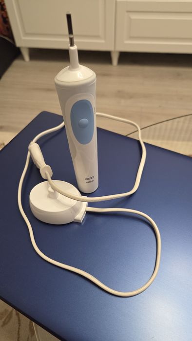 Periuta de dinti electrica Oral B