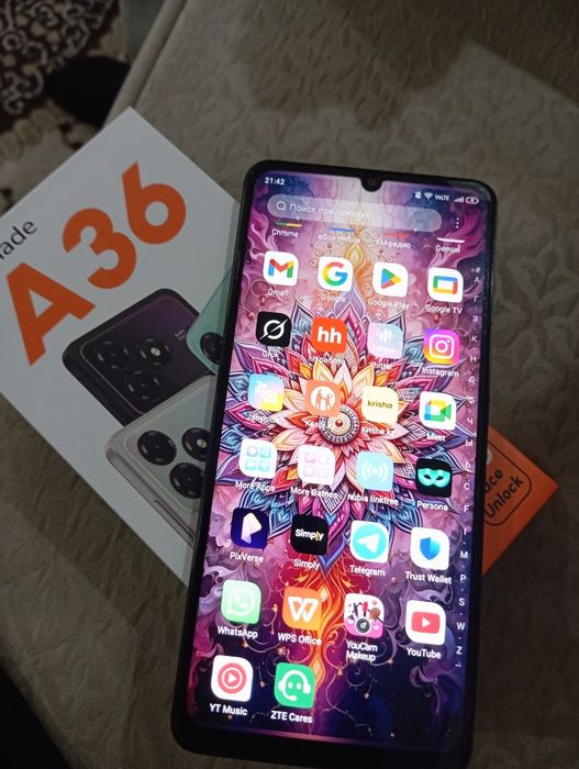 Новый телефон в комплекте