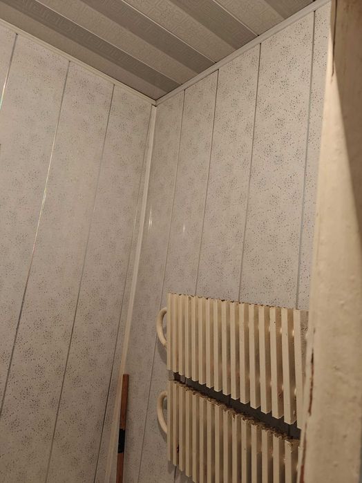 Продам свою 2/4/4  В 9 мкр. г.Навои. Возле налоговой.