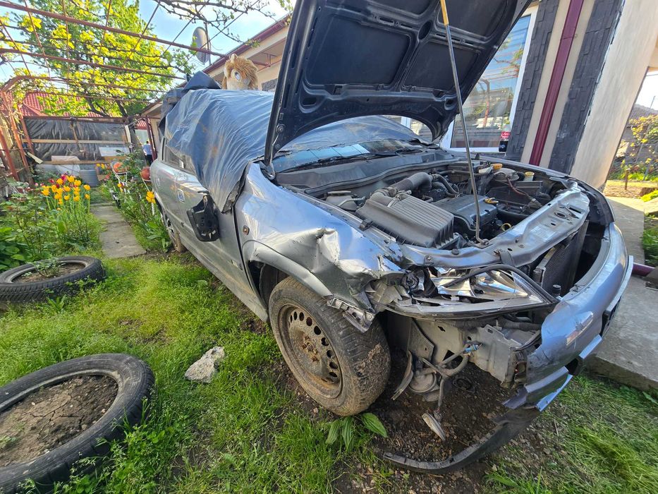Dezmembrez Opel Astra G sau Vand intreaga