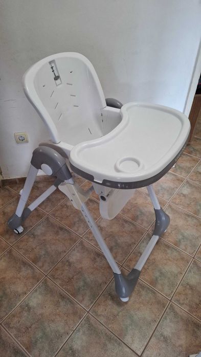 Kikka Boo столче за хранене