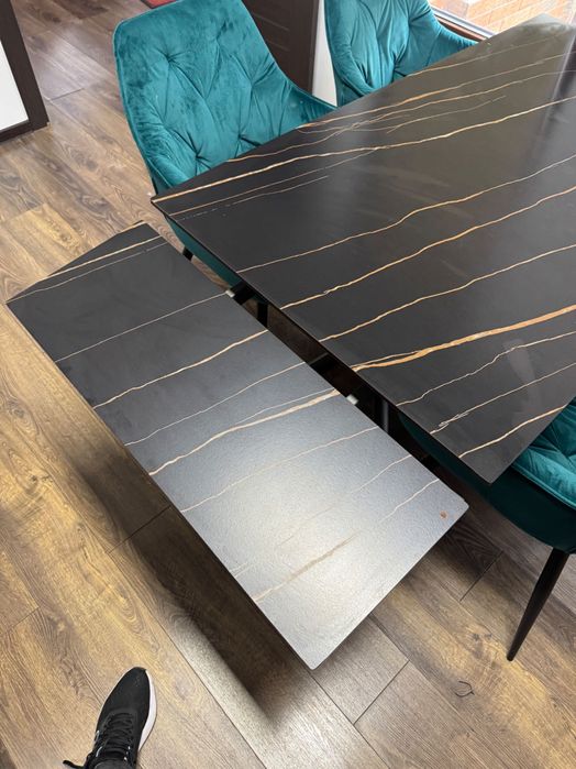 Vand masa extensibila din granit + 4 scaune catifea albastru smarald