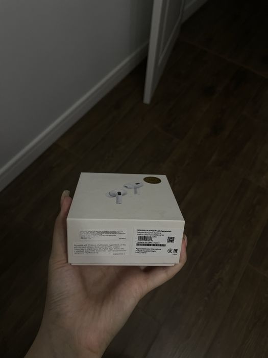 Продам кейс айрподсов про 2 поколения