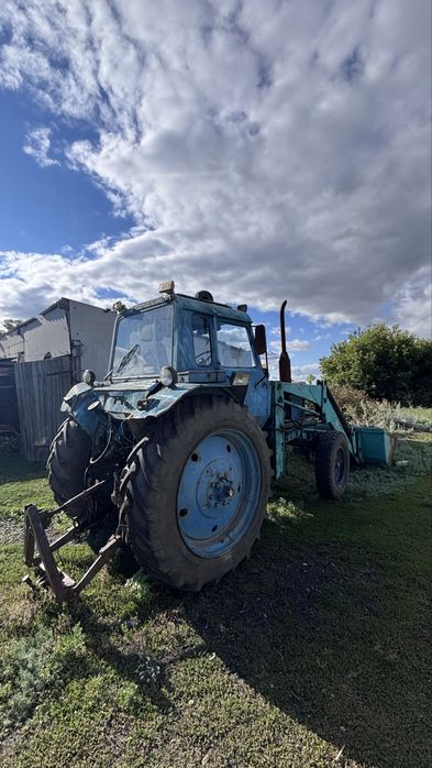 продам хороший  трактор.