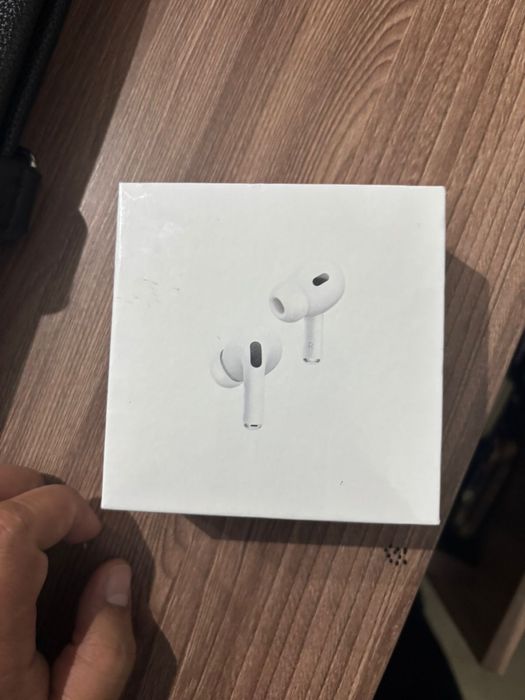 Айрподс про AirPods pro