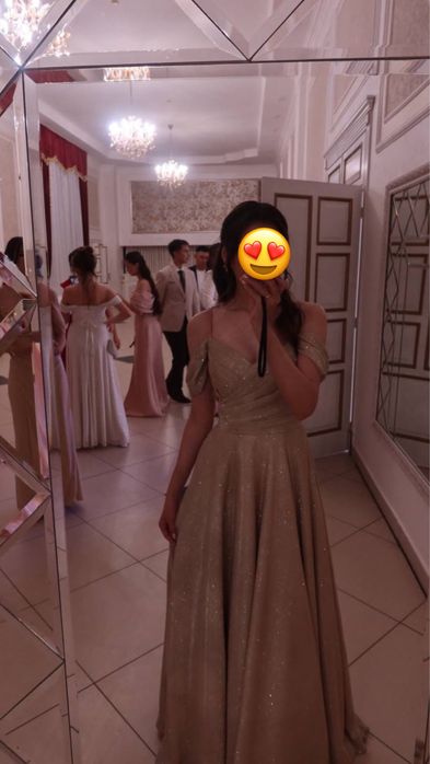 Нарядное платье,