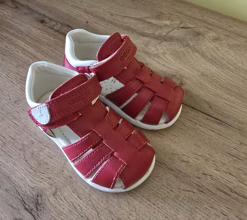 Детски сандали Geox