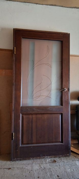 Дверь с косяком