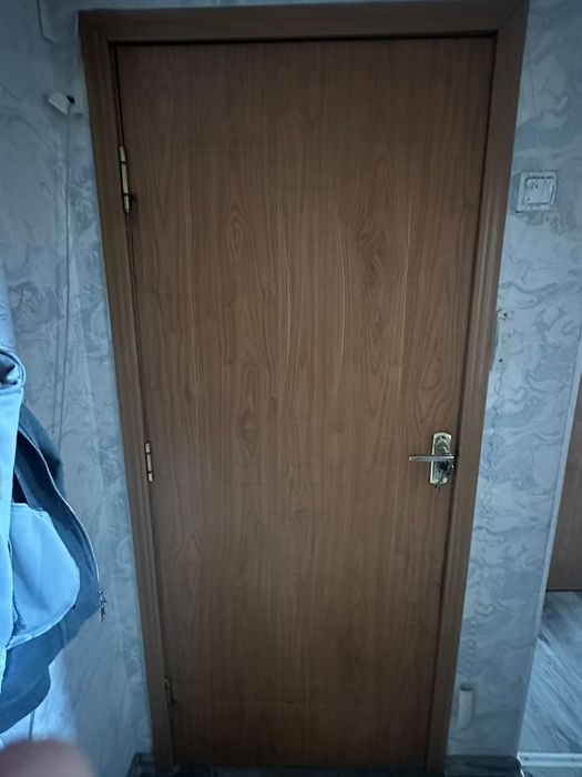 Двери наружные и внутренные