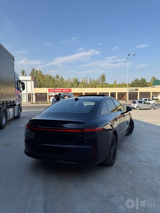 Roewe M7 DMH  masla