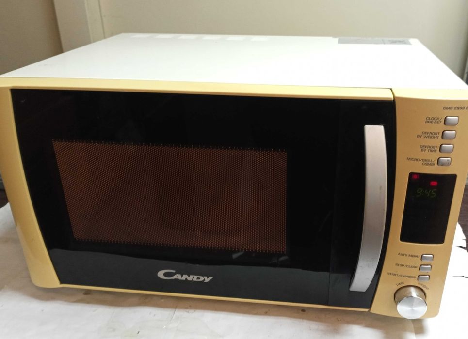 Микровълнова CANDY с грил