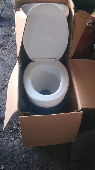 Продам унитаз б.у
