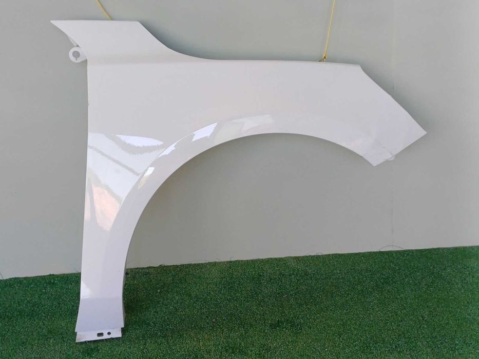 калник десен Ford Focus mk4 модел 2018-2024 г. #1004V