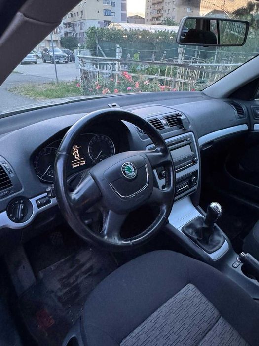 Vând Skoda Octavia