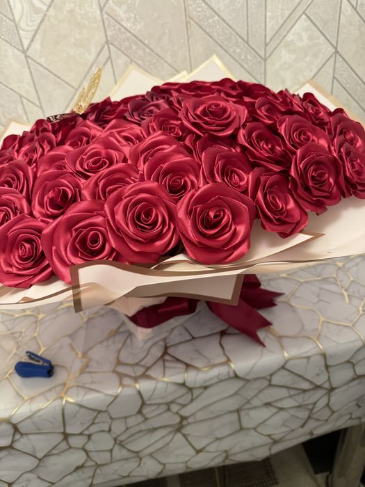 Букет из атласных лент 101 роза