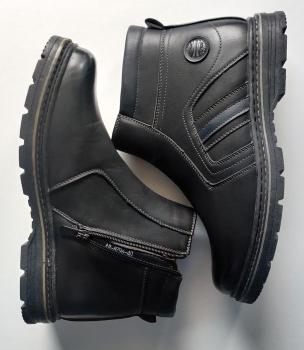 Cizme Piele NOI ÎMBLĂNITE mărimea 40 cu fermoar foarte călduroase