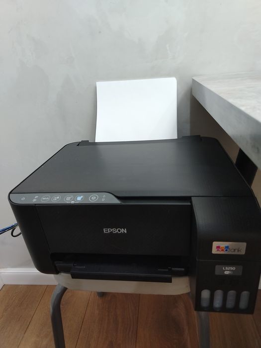 Продам принтер Epson L3250