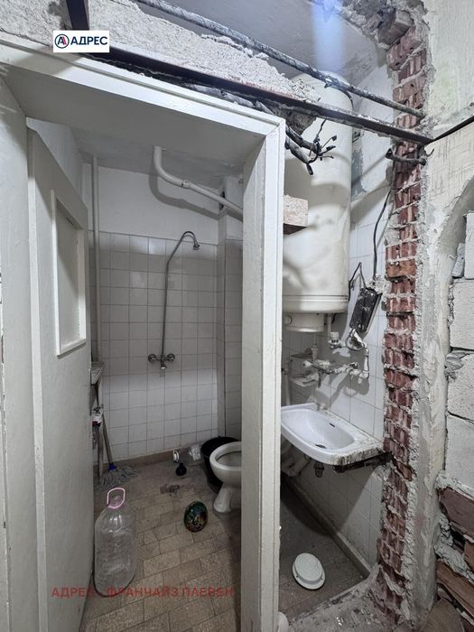 Продава се Двустаен апартамент в с. Ясен, Област Плевен - 68 кв.м за 375 €/кв.м - Снимка #6