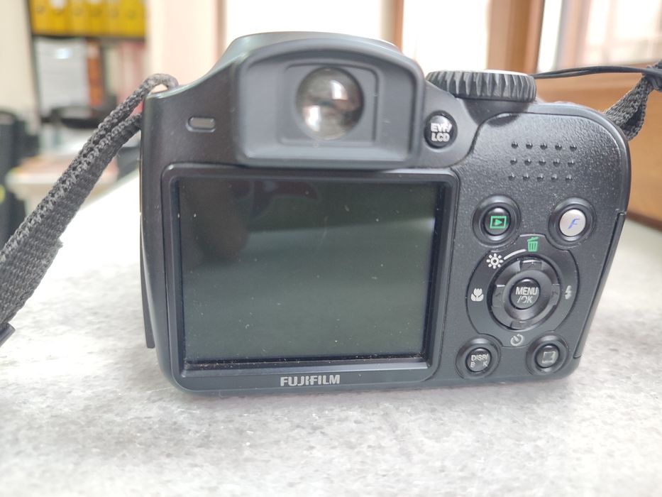 Camera foto Fujifilm S5700