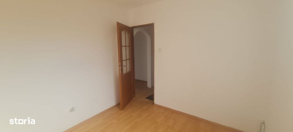 SC VIMAK Imobiliare vinde apartament 3 camere