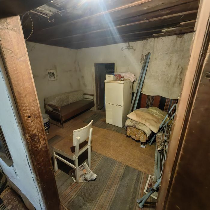 Продавам къща в полите на Еленския балкан село Плаково.