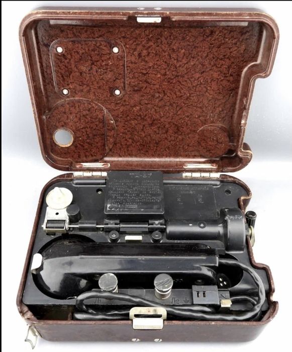 Военно-полевой телефонный аппарат ТА-57.