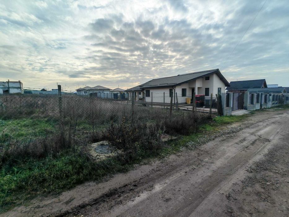 Teren intravilan cu utilitati Simnic -1500mp